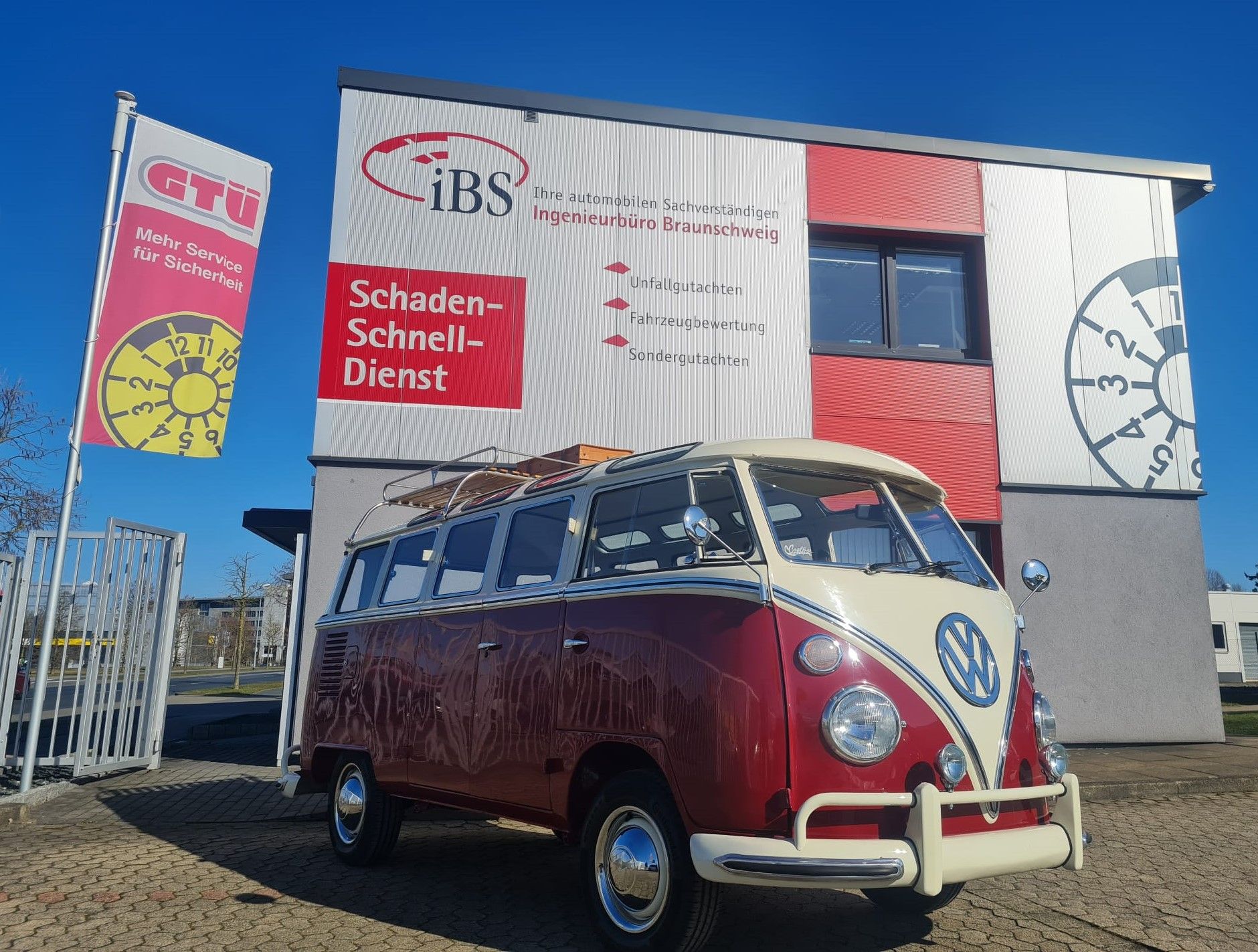 iBS Braunschweig VW T1 vor Büro